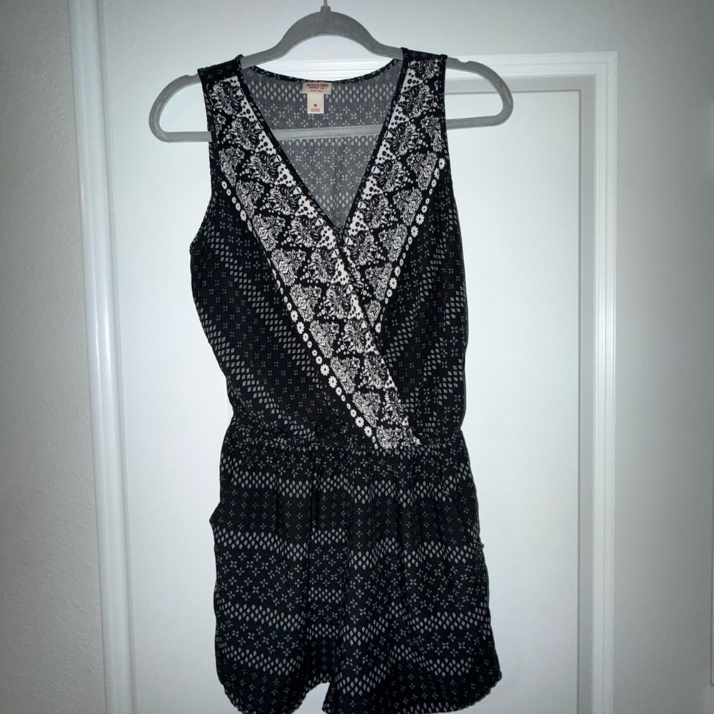 Tribal sleeveless Romper